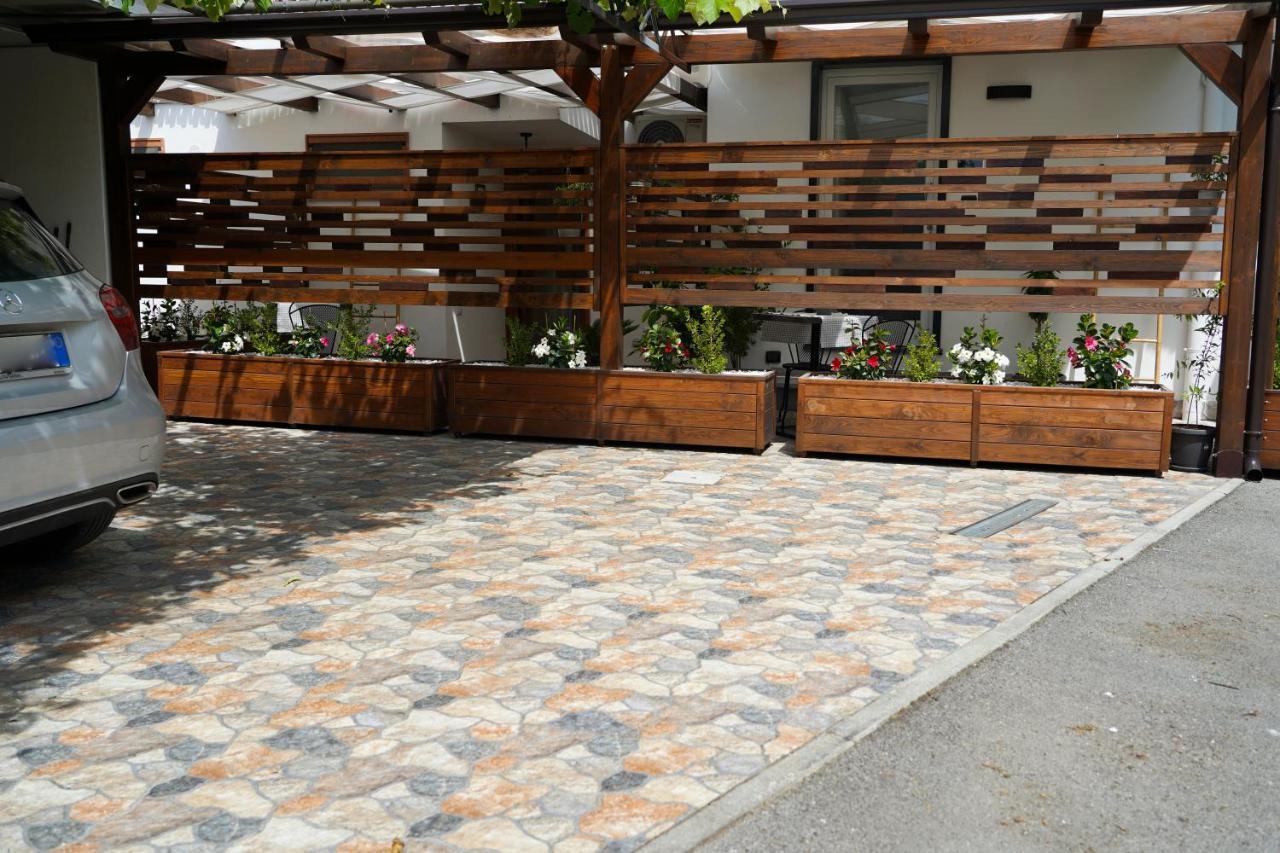 Familiainn Rooms & Apartments Pompei Exterior photo